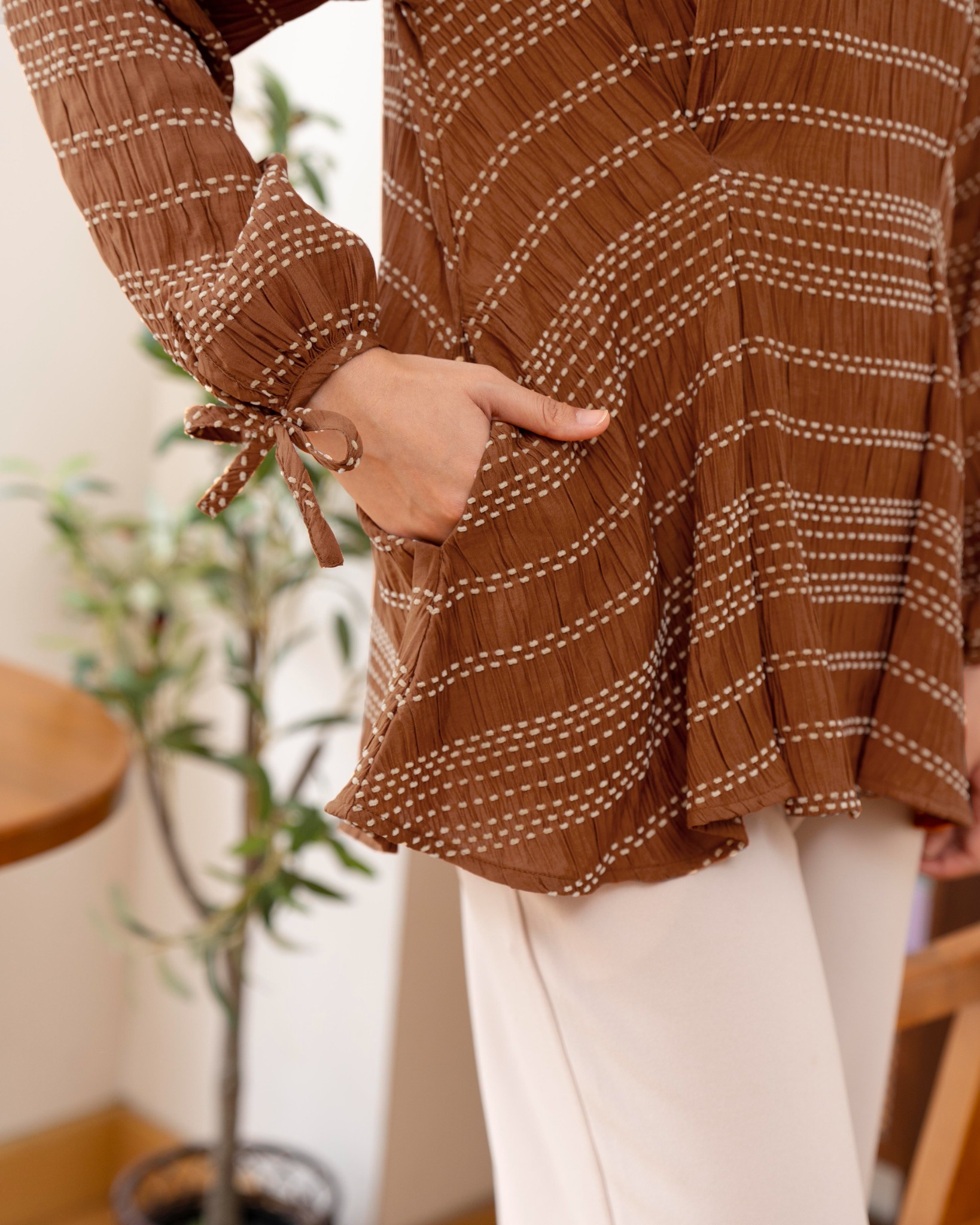 LIGHTS.CLO - Emma Blouse