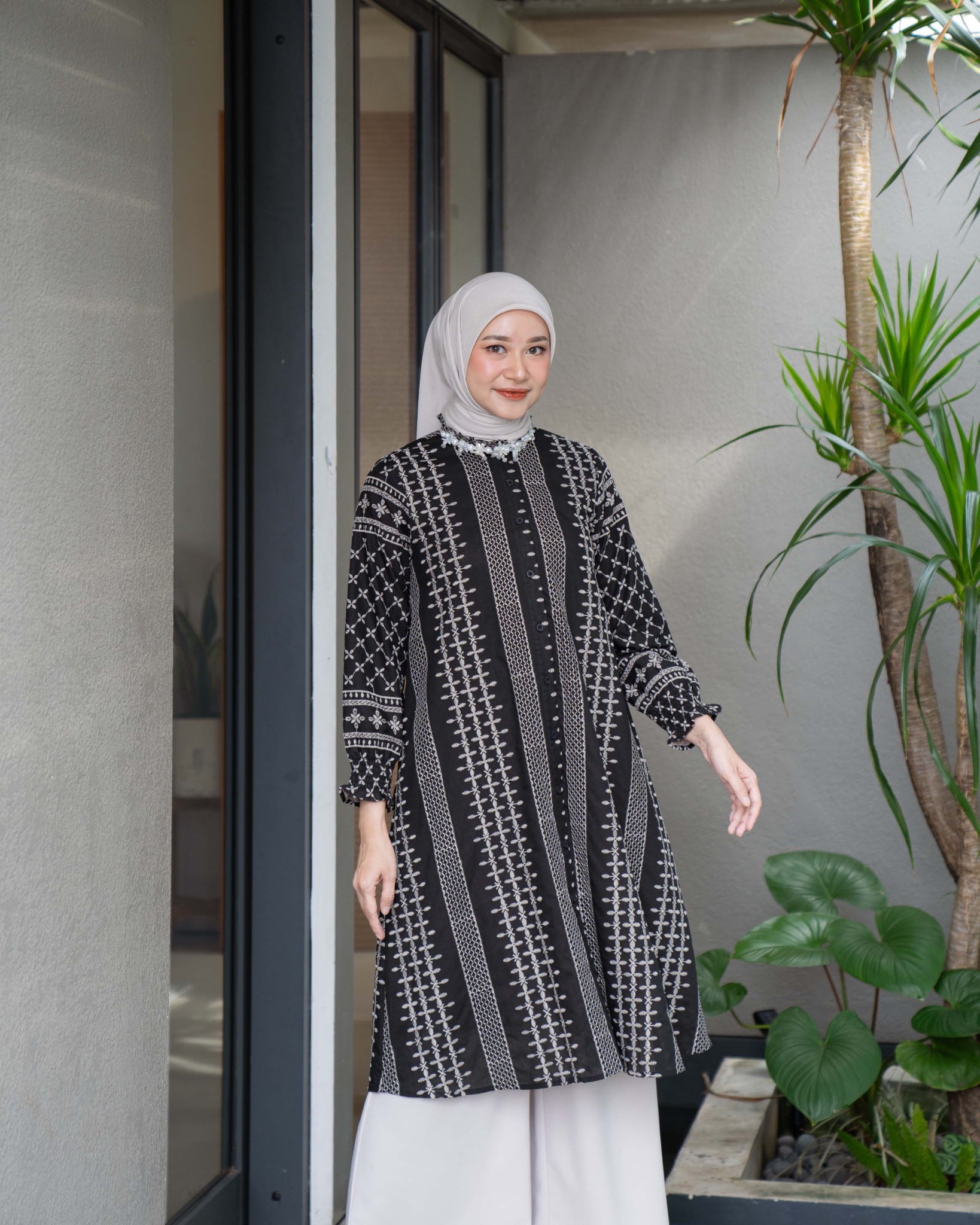 Lightsclo - Adeeva Tunic