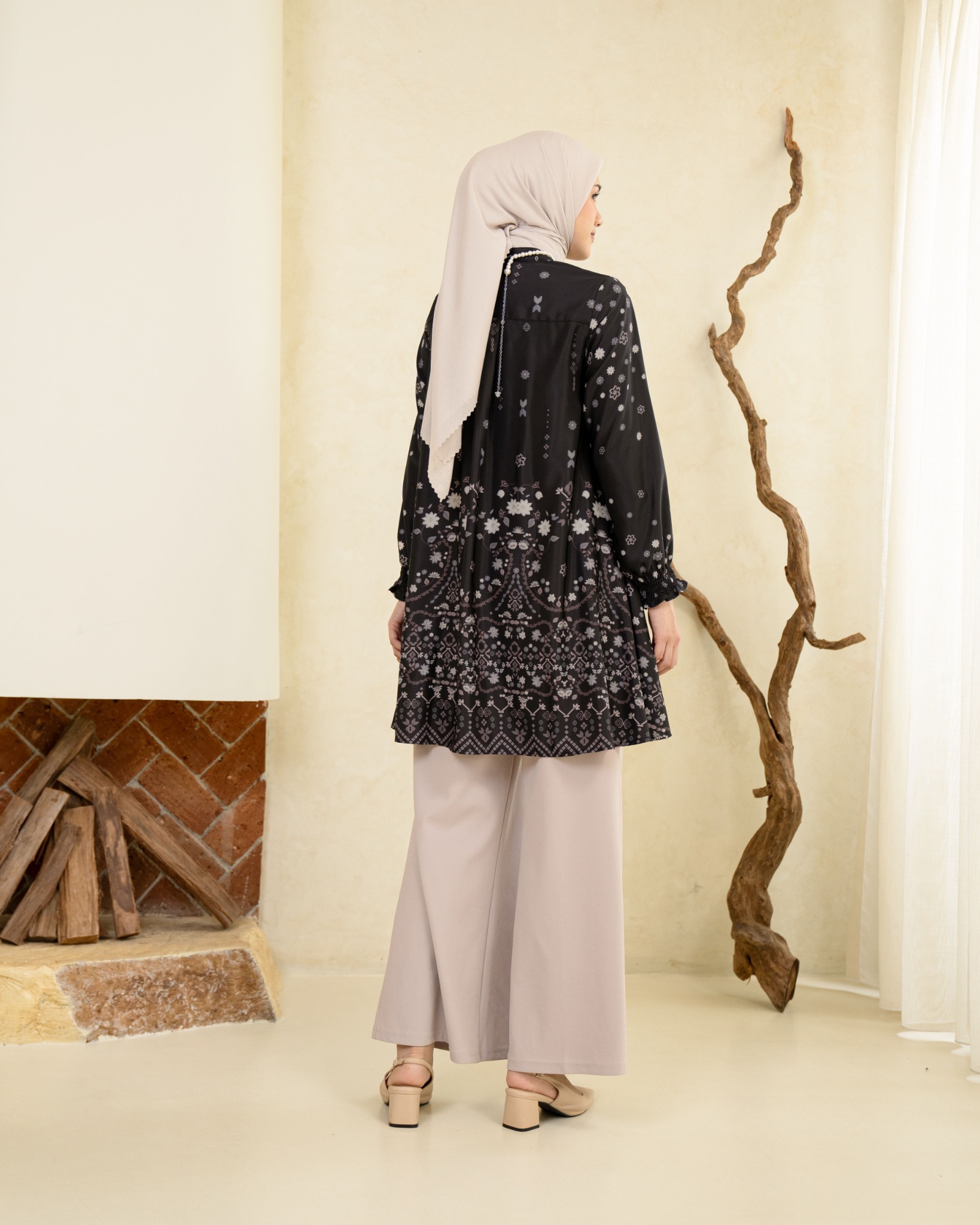 Lightsclo - Raudhah Tunic