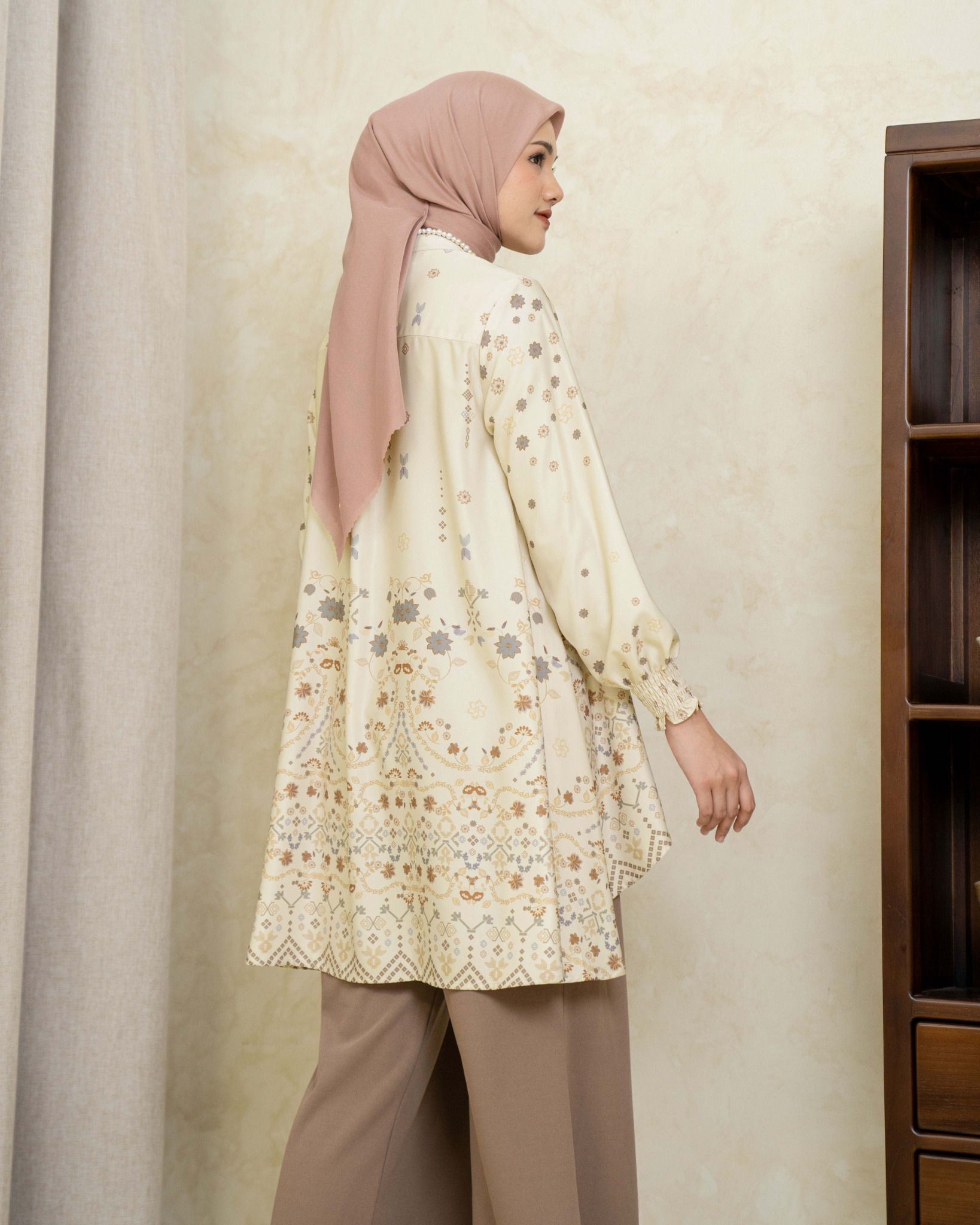 Lightsclo - Raudhah Tunic