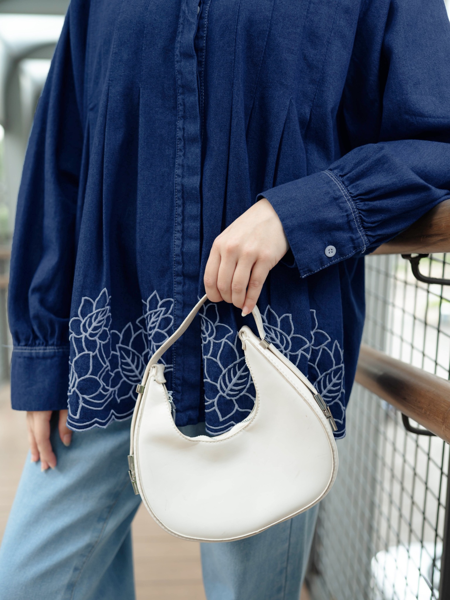 Lightsclo - Denim Embroidery