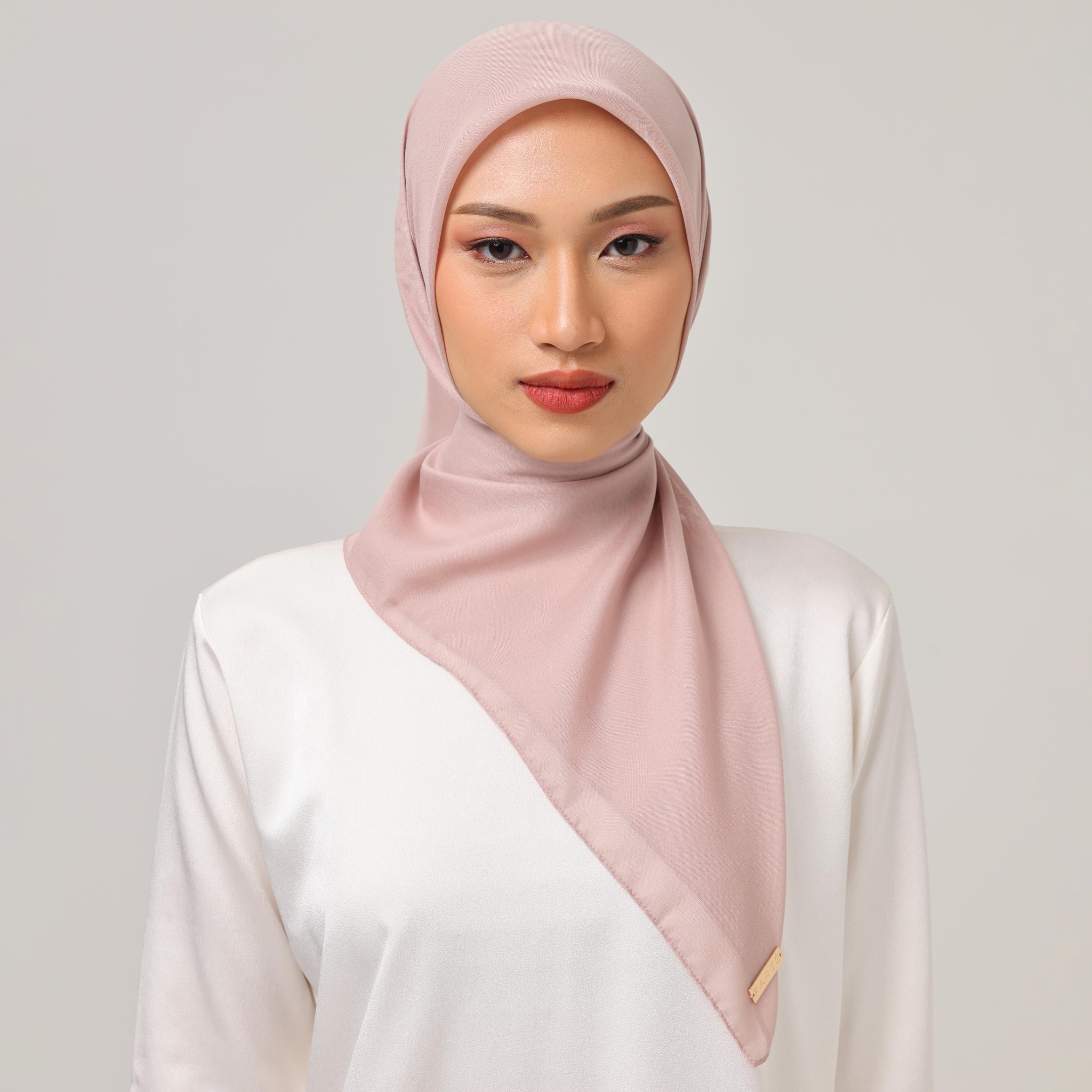 PARTE Ultrafine Paris Plain Scarf Hijab Paris Segi Empat