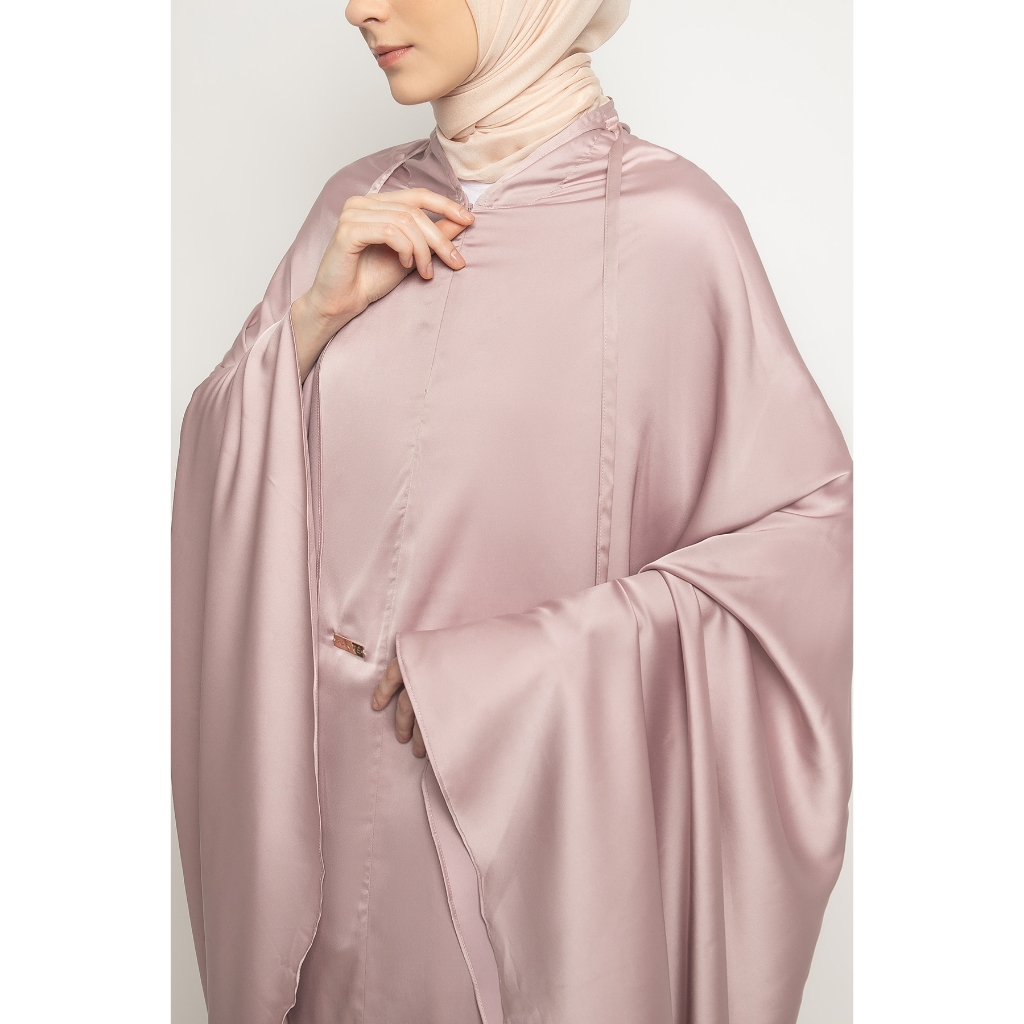 PARTE Yarra Prayer Robe