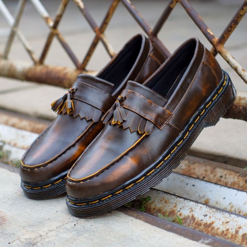 AZCOST - Sepatu Slip on Pria Loafers Burgundy Tan