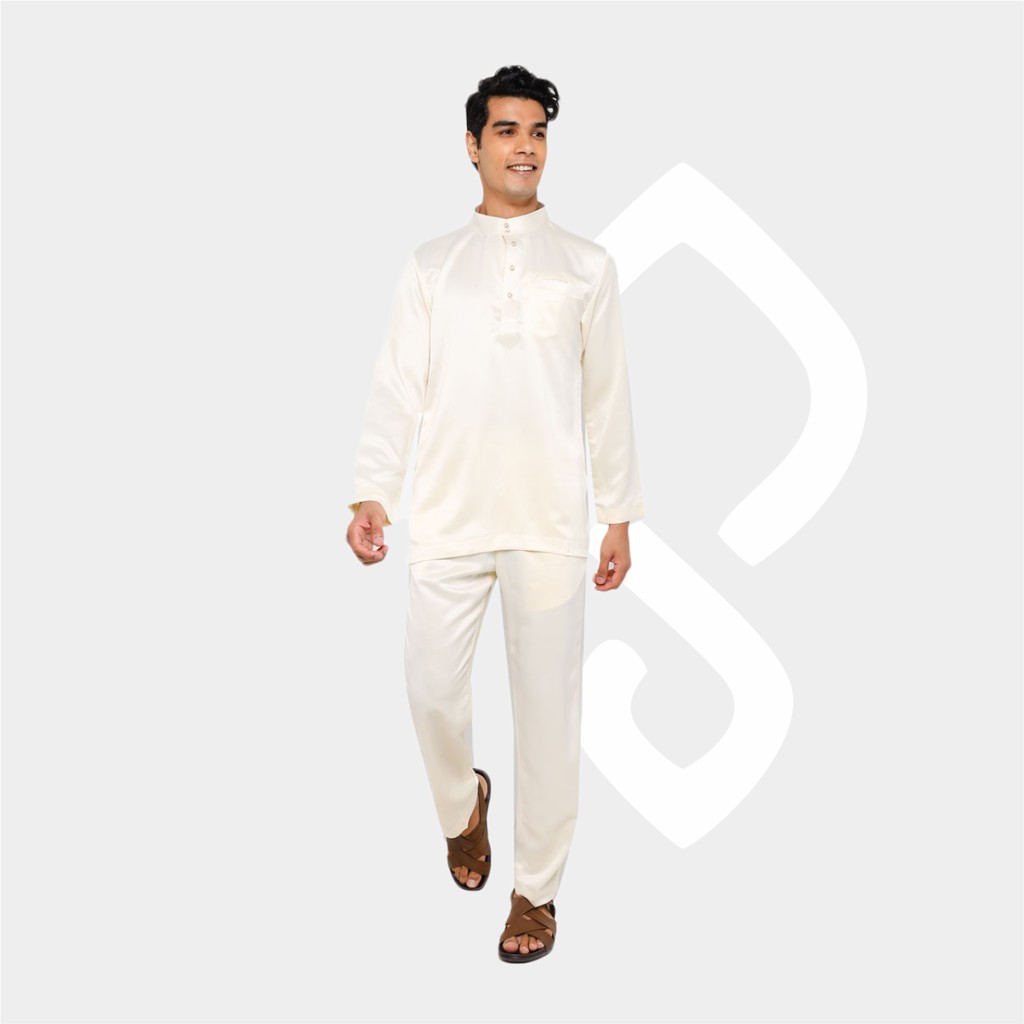 Baju Koko Pria Melayu Cekak Musang Bahan Satin Setelan Muslim Kurung Teluk Belanga Putih Tulang (Broken White)