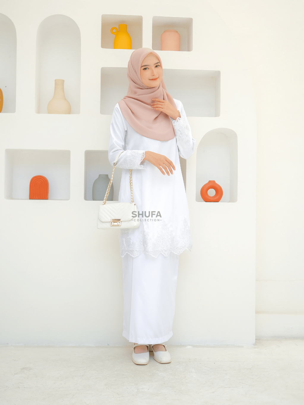 Baju Setelan Kurung Melayu Wanita Modern Brokat Renda Akad Adat Malaysia Perempuan Putih Tulang