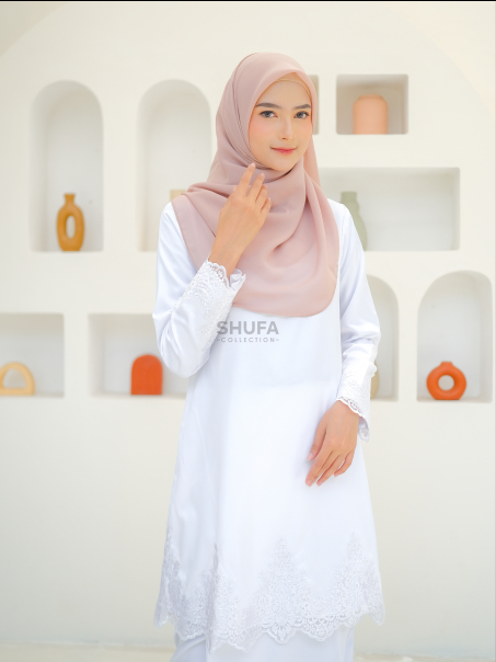 Baju Setelan Kurung Melayu Wanita Modern Brokat Renda Akad Adat Malaysia Perempuan Putih Tulang