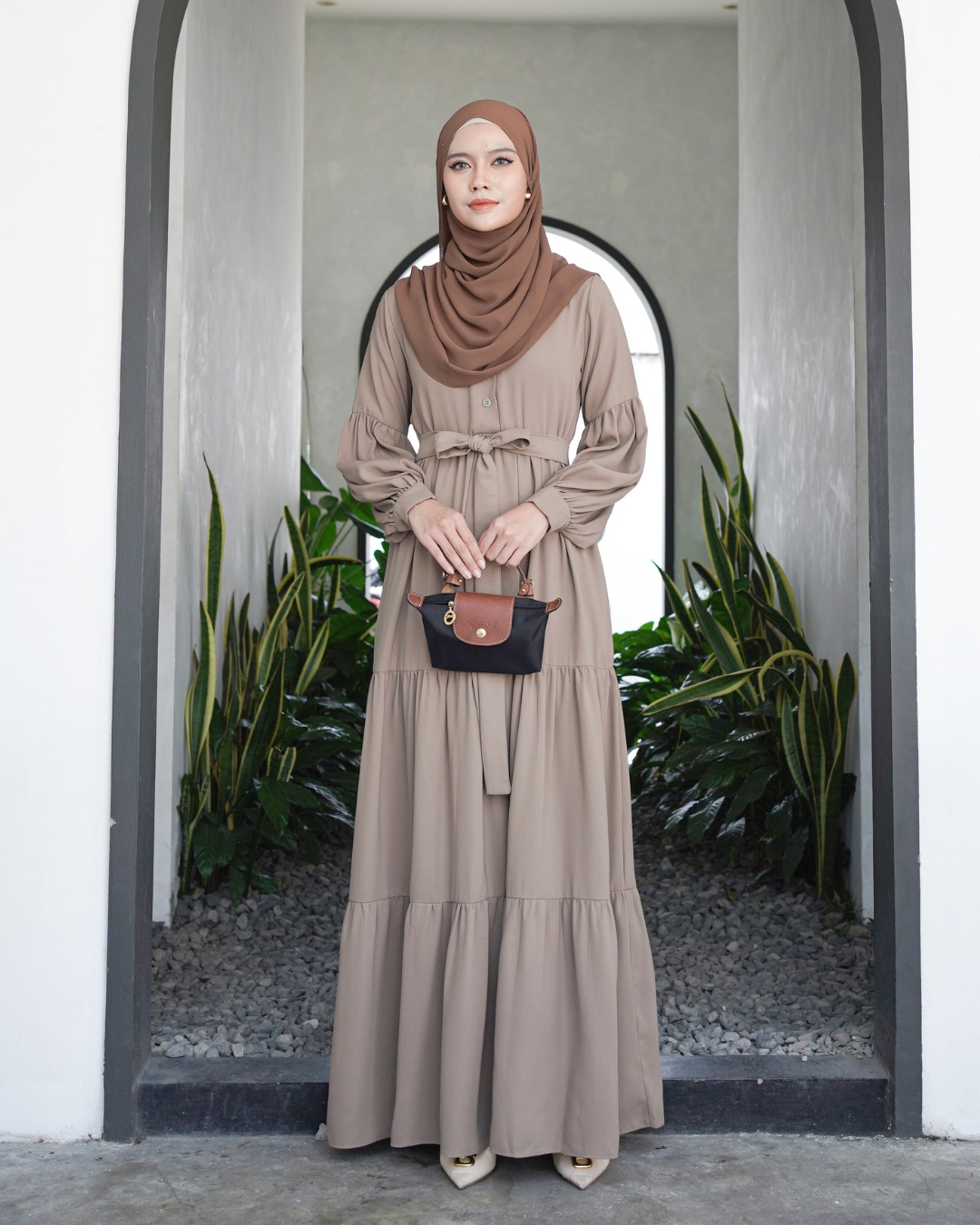 Evolvere - Lunara Dress Wolly Crepe Fashion Muslim Gamis Polos Rample (Free Belt dan Busui Firendly)