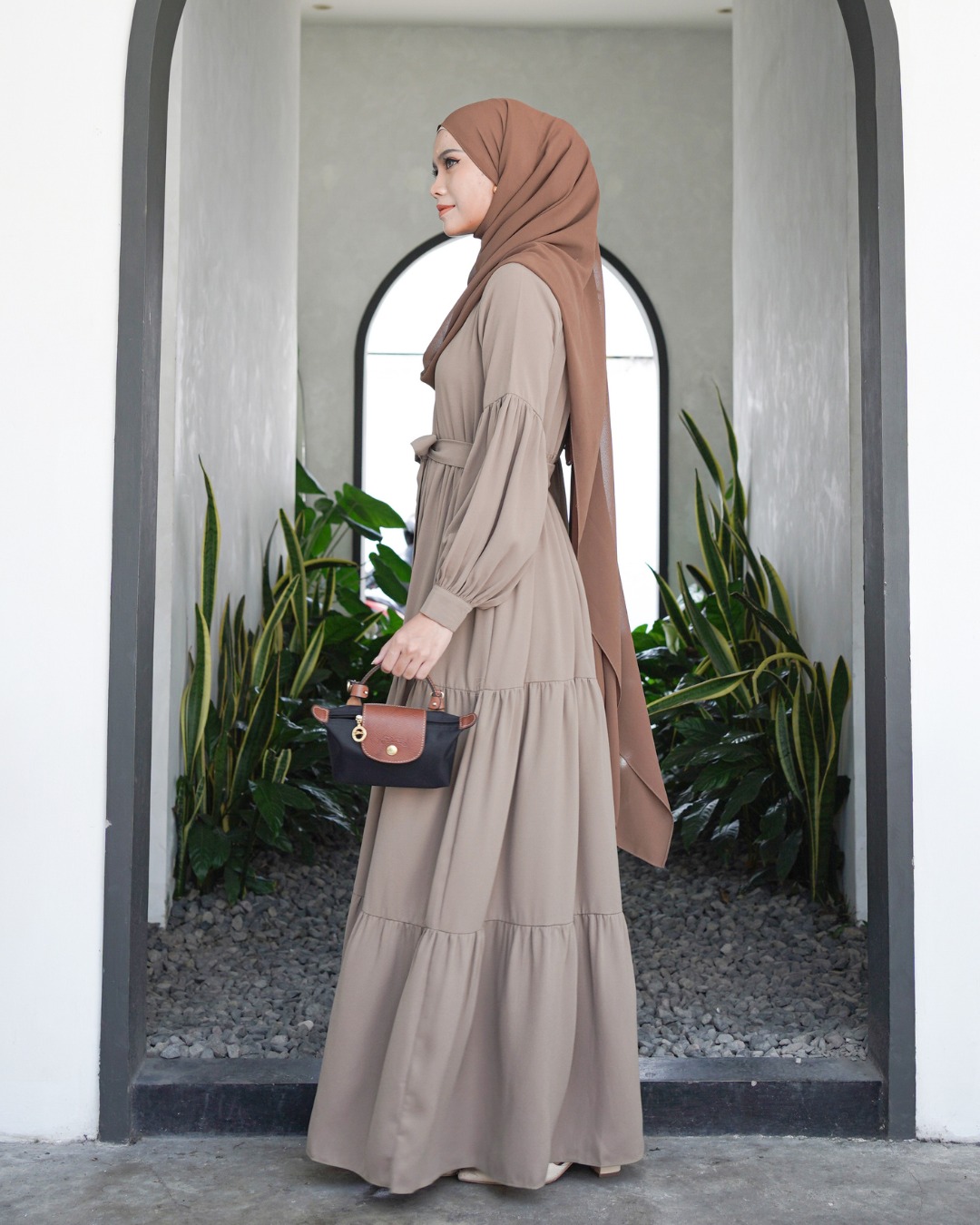 Evolvere - Lunara Dress Wolly Crepe Fashion Muslim Gamis Polos Rample (Free Belt dan Busui Firendly)