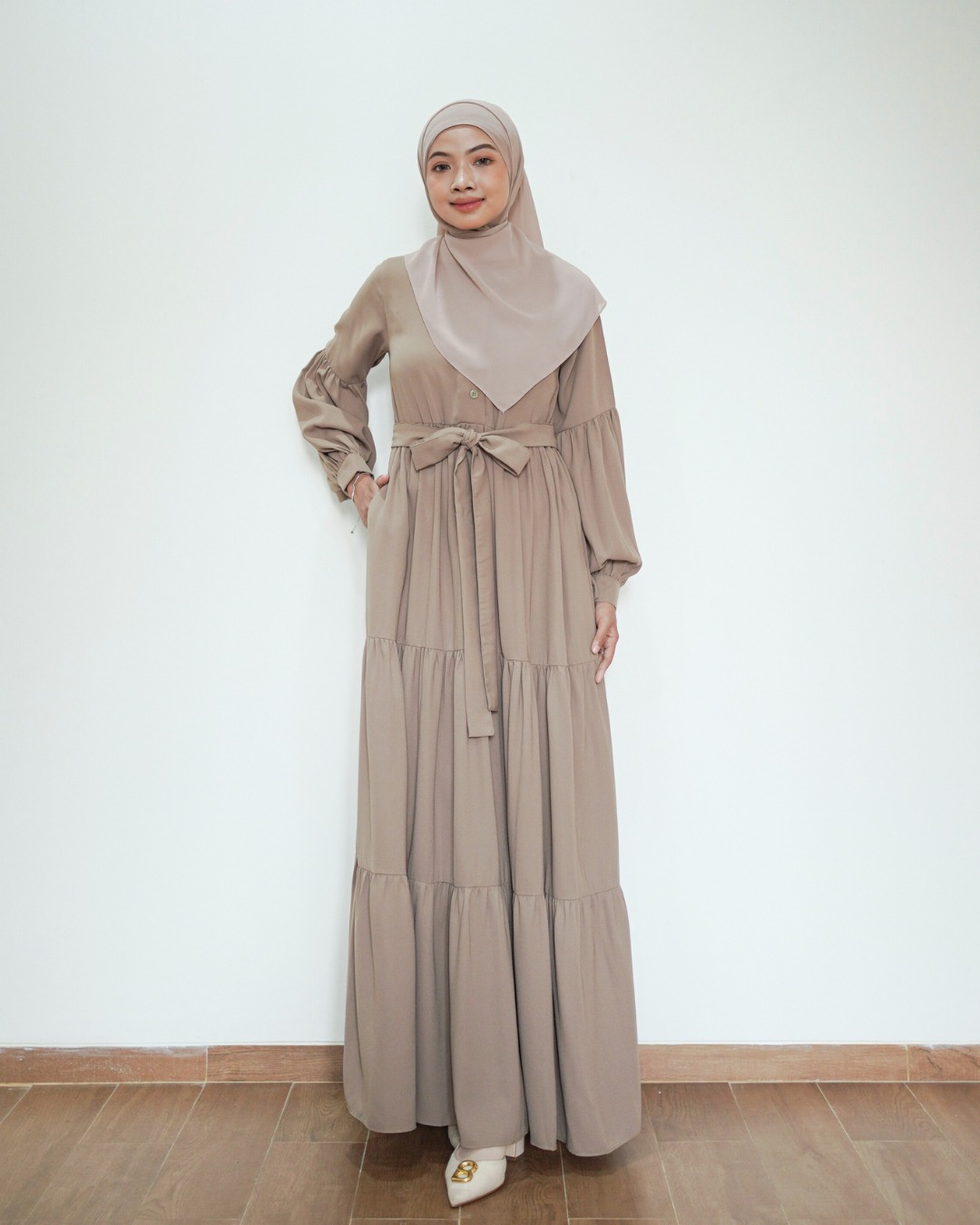 Evolvere - Lunara Dress Wolly Crepe Fashion Muslim Gamis Polos Rample (Free Belt dan Busui Firendly)