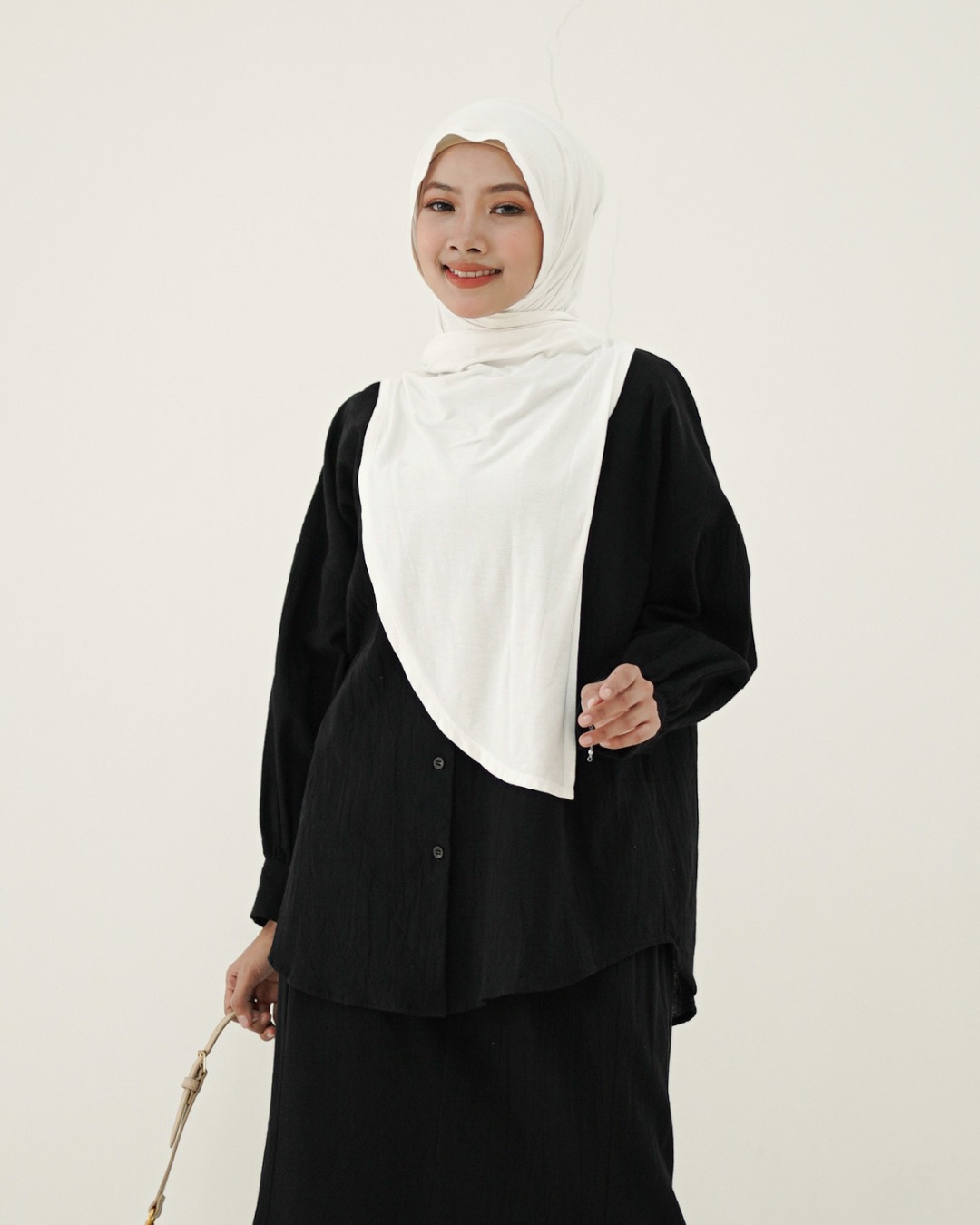 Evolvere - Aisha Shirt Kemeja Linen Simple Polos ( KEMEJA SAJA )