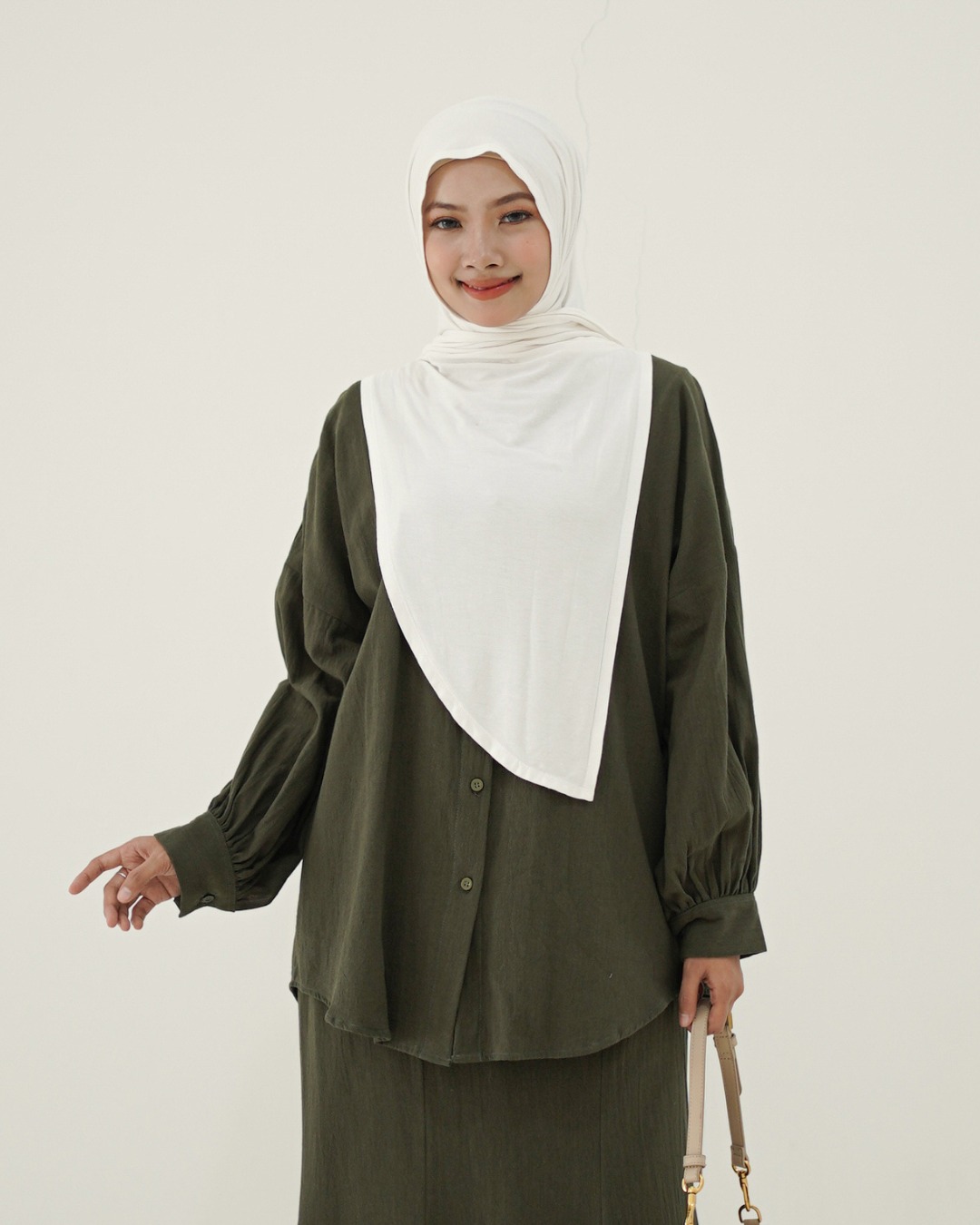 Evolvere - Aisha Shirt Kemeja Linen Simple Polos ( KEMEJA SAJA )