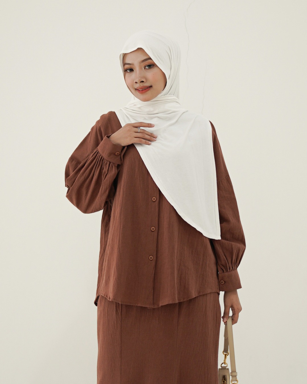 Evolvere - Aisha Shirt Kemeja Linen Simple Polos ( KEMEJA SAJA )