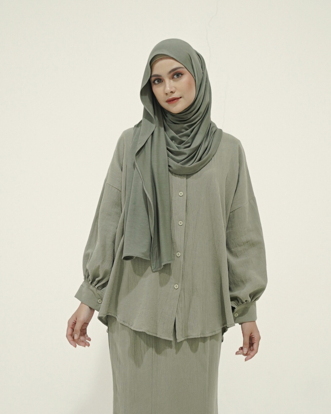 Evolvere - Aisha Shirt Kemeja Linen Simple Polos ( KEMEJA SAJA )
