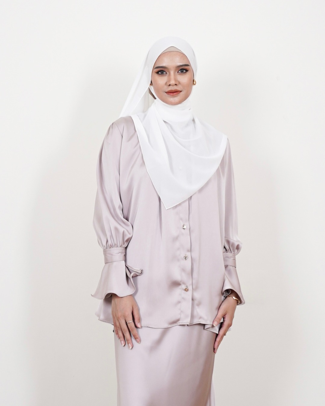 Evolvere - Zaina Shirt Kemeja silk Polos (kemeja saja)