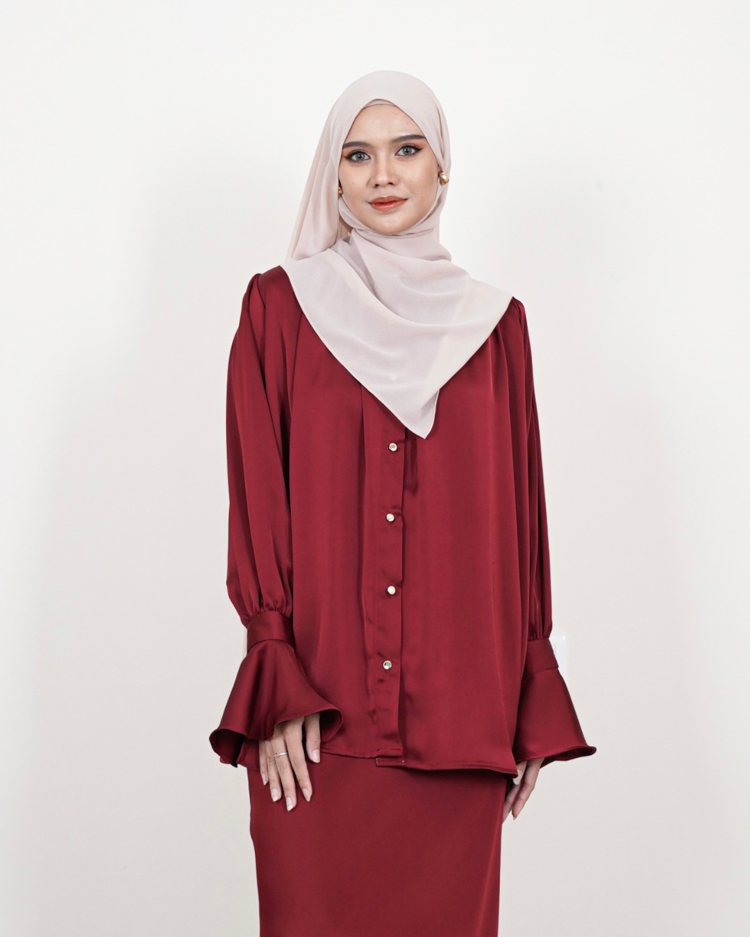 Evolvere - Zaina Shirt Kemeja silk Polos (kemeja saja)