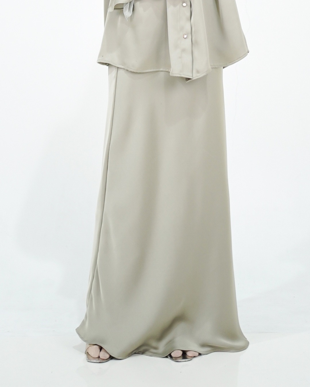Evolvere - Zaina Maxi Skirt Rok Silk Model Mermaid (Rok Aja)