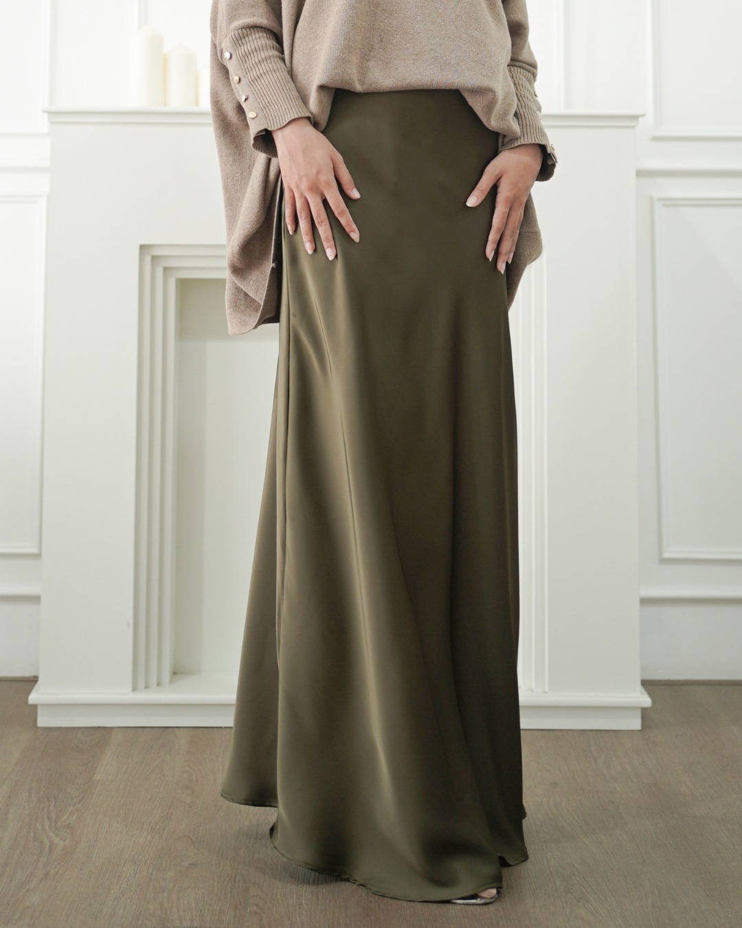 Evolvere - Zaina Maxi Skirt Rok Silk Model Mermaid (Rok Aja)