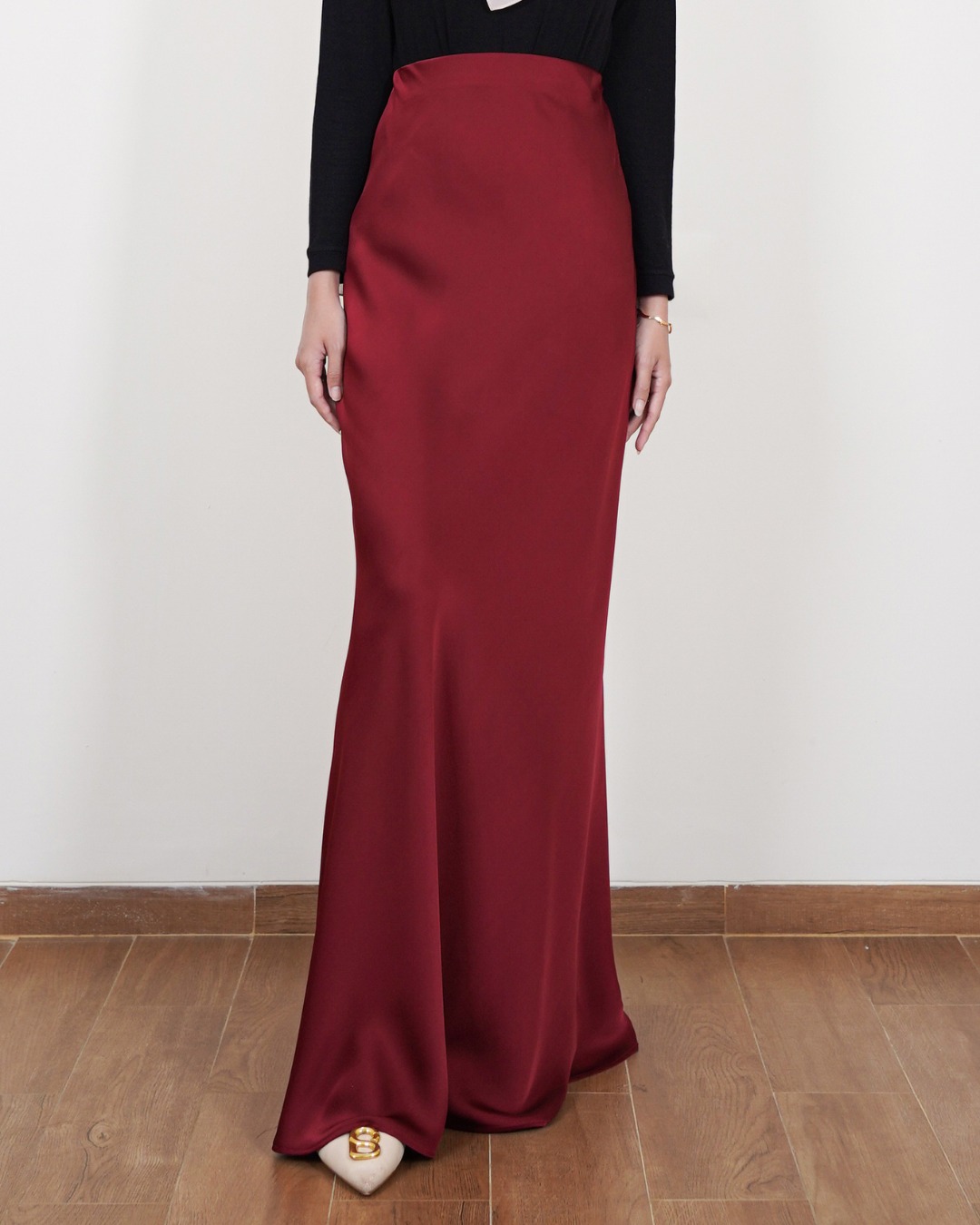 Evolvere - Zaina Maxi Skirt Rok Silk Model Mermaid (Rok Aja)