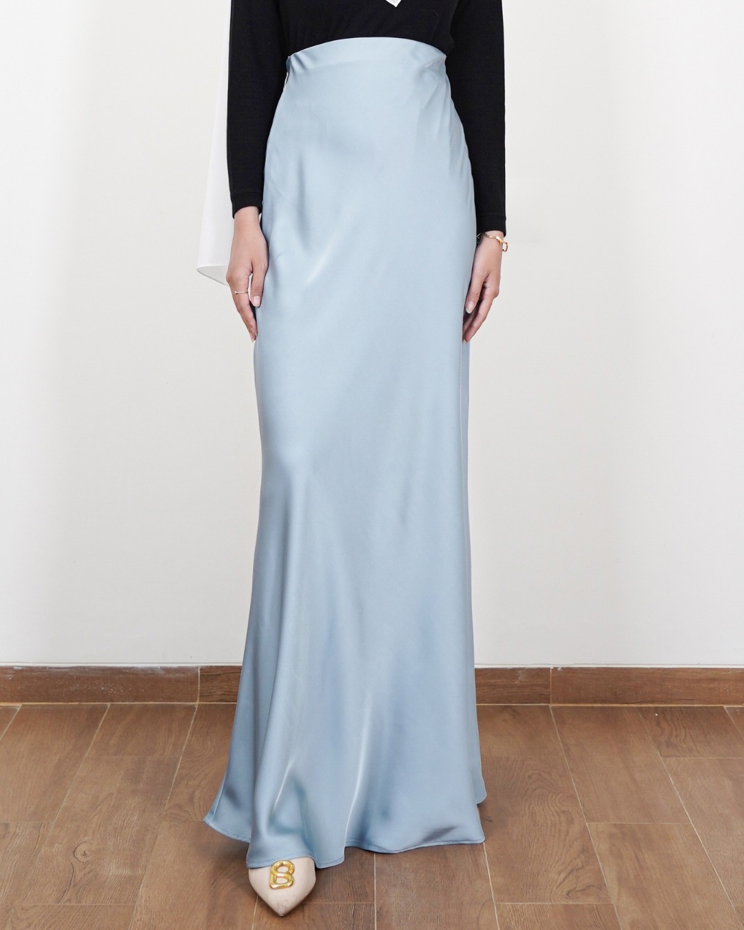 Evolvere - Zaina Maxi Skirt Rok Silk Model Mermaid (Rok Aja)