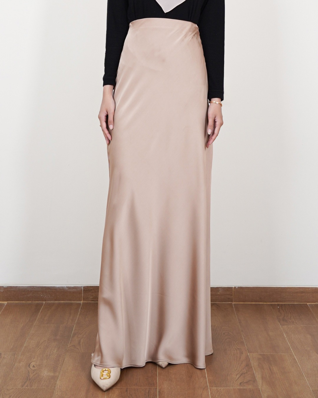 Evolvere - Zaina Maxi Skirt Rok Silk Model Mermaid (Rok Aja)