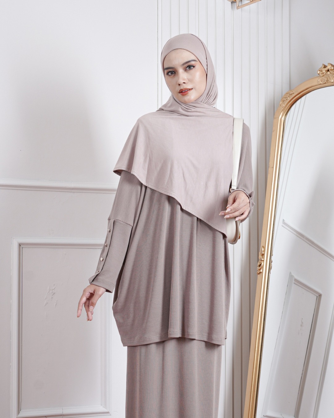 Evolvere - Mira Blouse (Atasan aja) Rib Knit