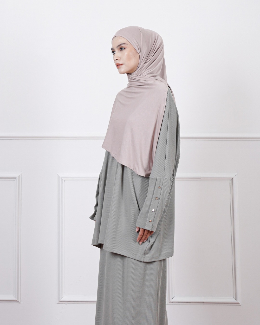 Evolvere - Mira Blouse (Atasan aja) Rib Knit