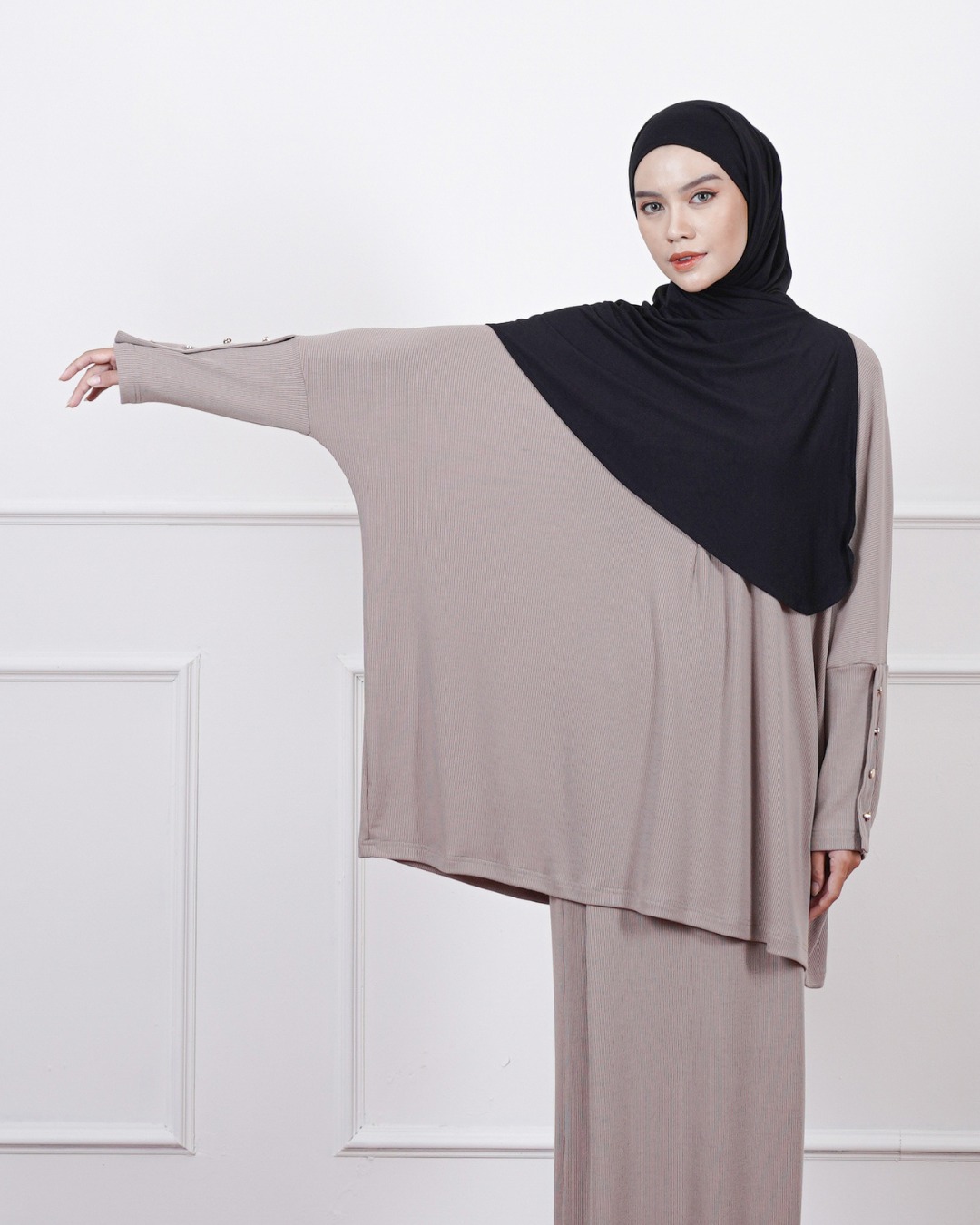 Evolvere - Mira Blouse (Atasan aja) Rib Knit