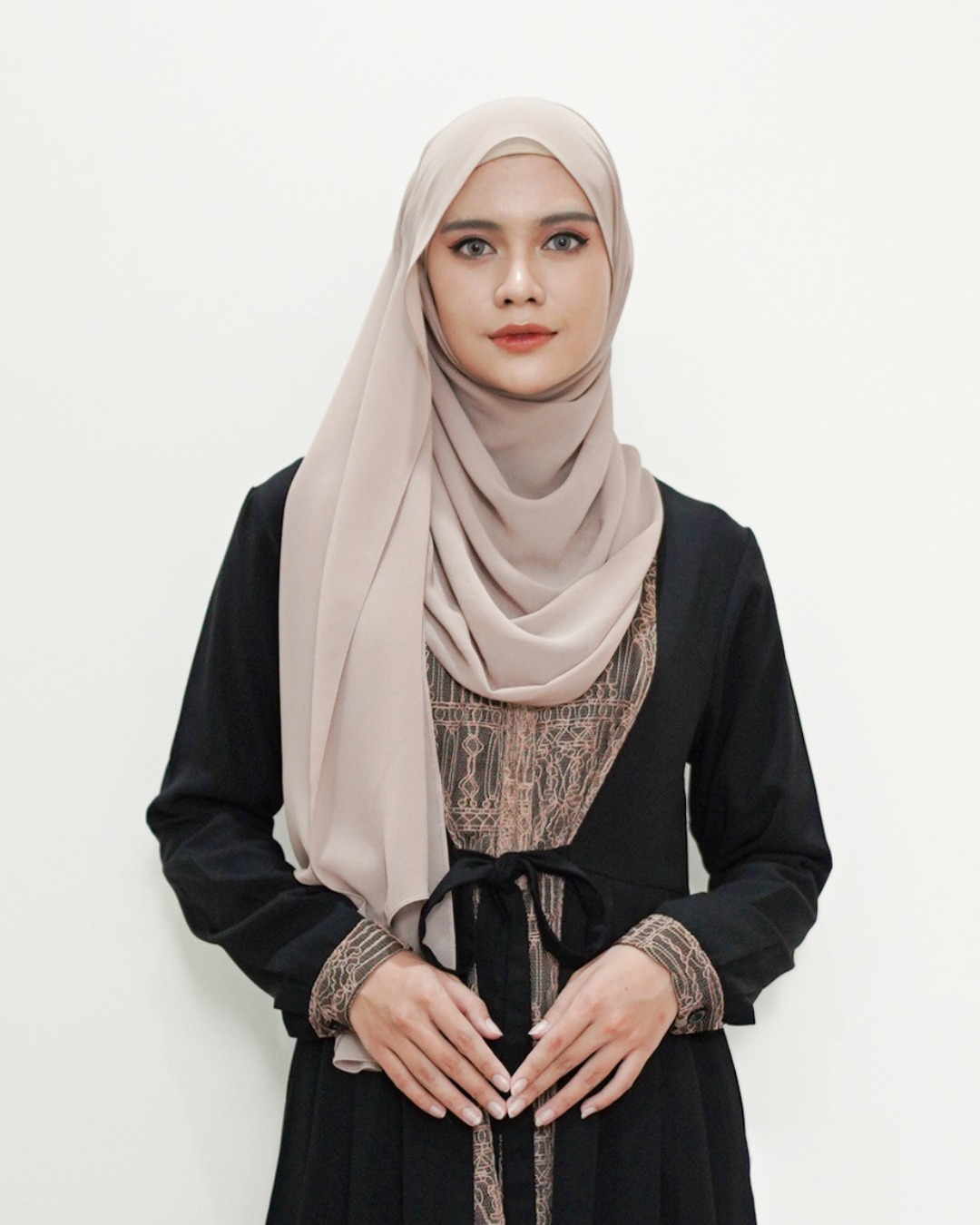 Samira Dress mix brokat Satu Set dengan Pashmina Ceruti Babydoll