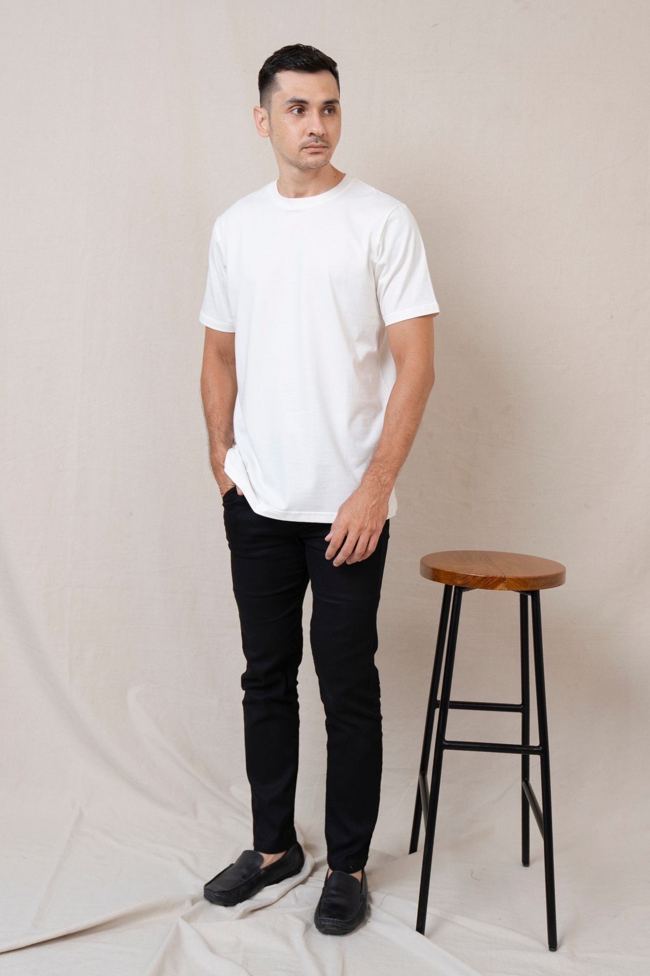 BASIC TEES - WHITE