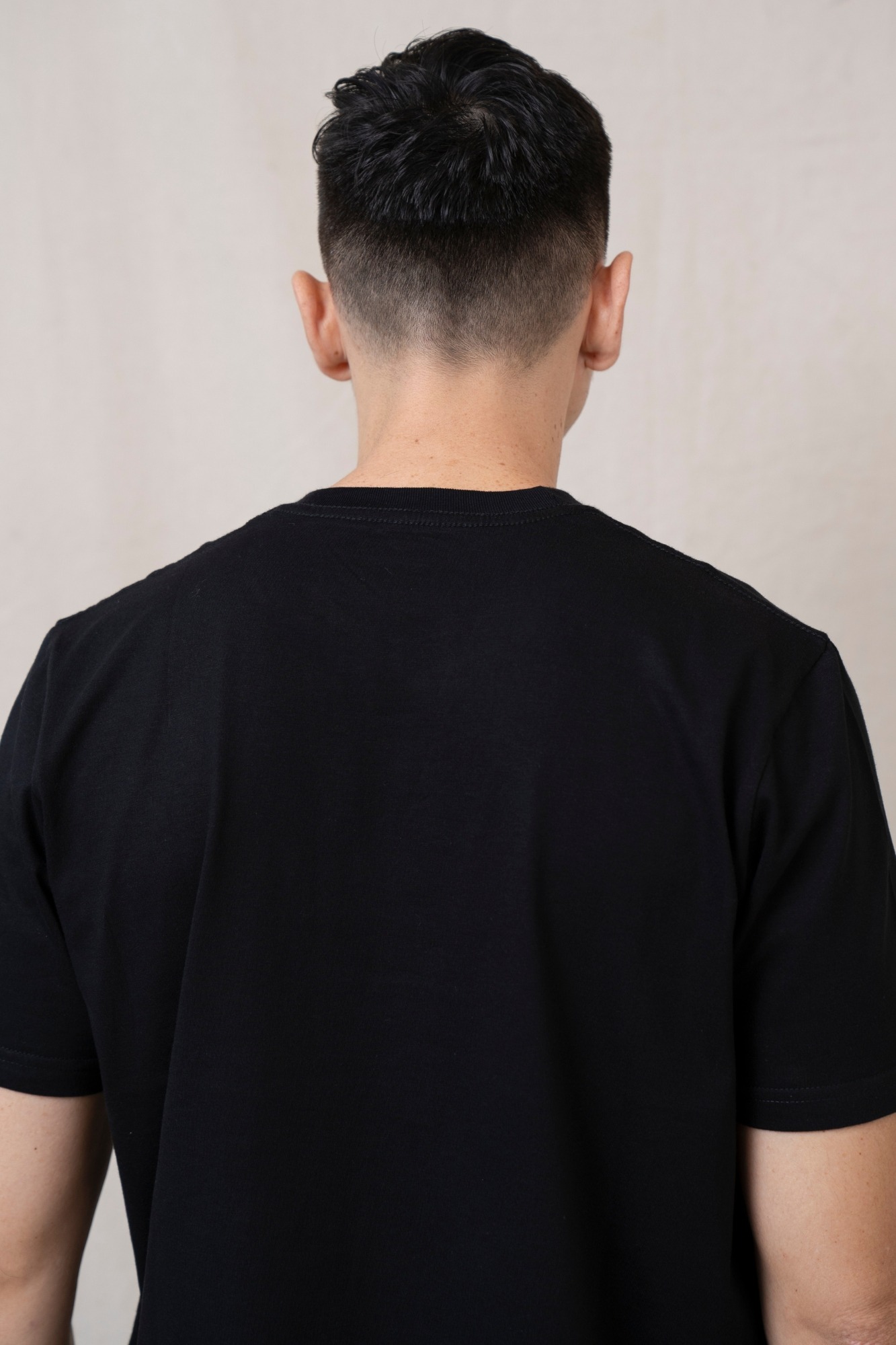 BASIC TEES - BLACK