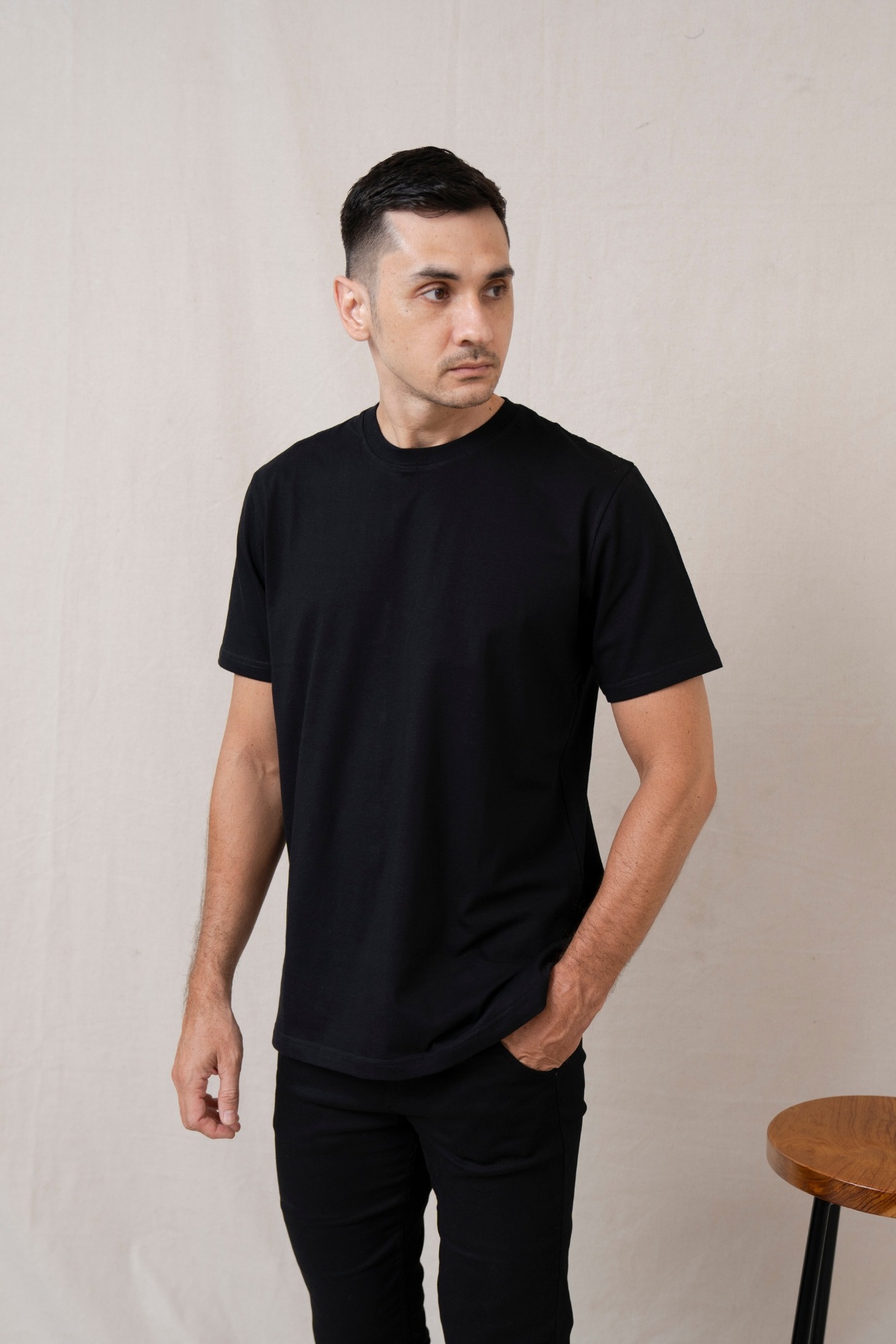 BASIC TEES - BLACK