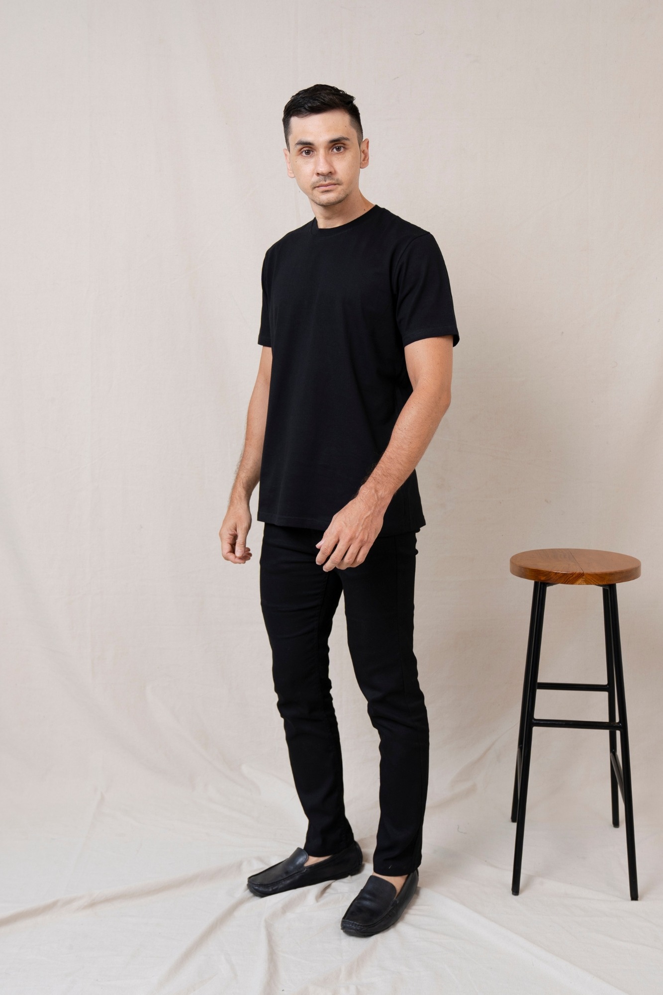 BASIC TEES - BLACK