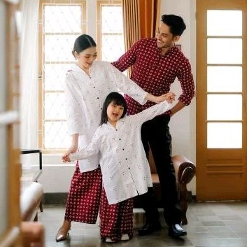 Riskavebrie - Yura Batik Set