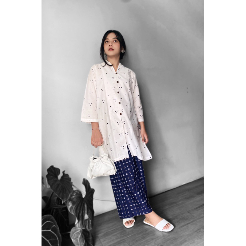 Riskavebrie - Yura Batik Set
