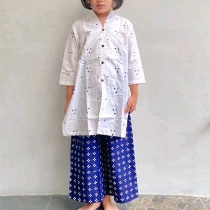 Riskavebrie - Yura Batik Set
