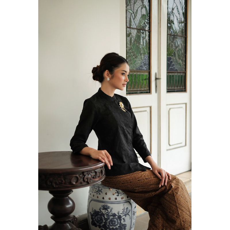 Riskavebrie - Kebaya Janggan