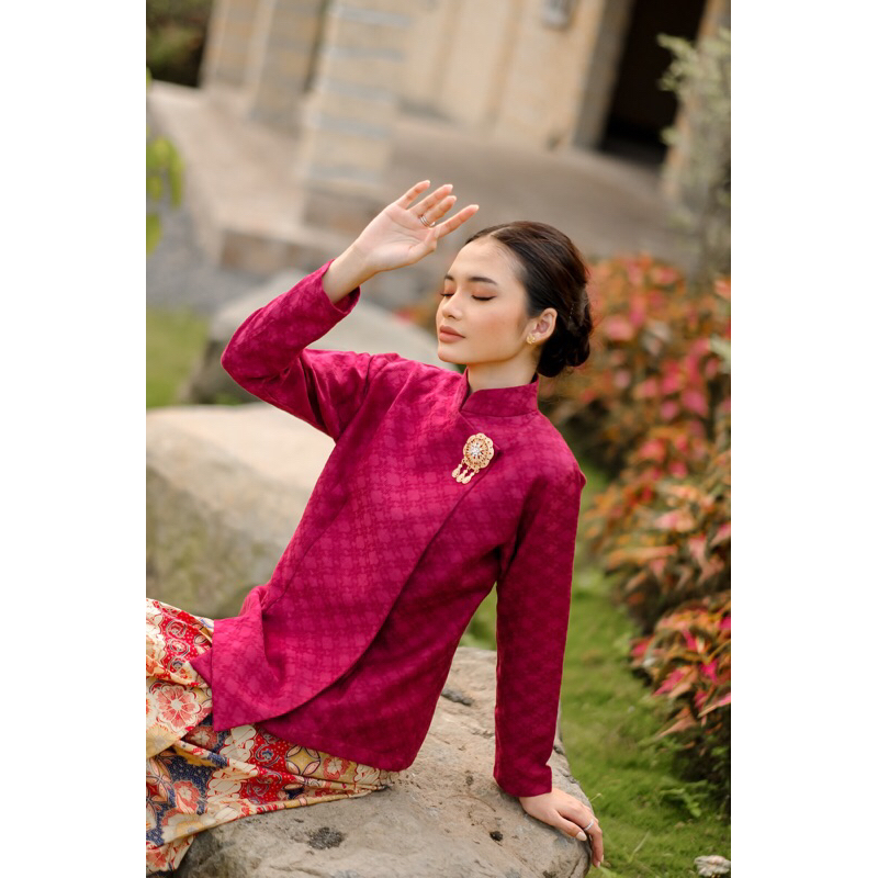 Riskavebrie - Kebaya Janggan