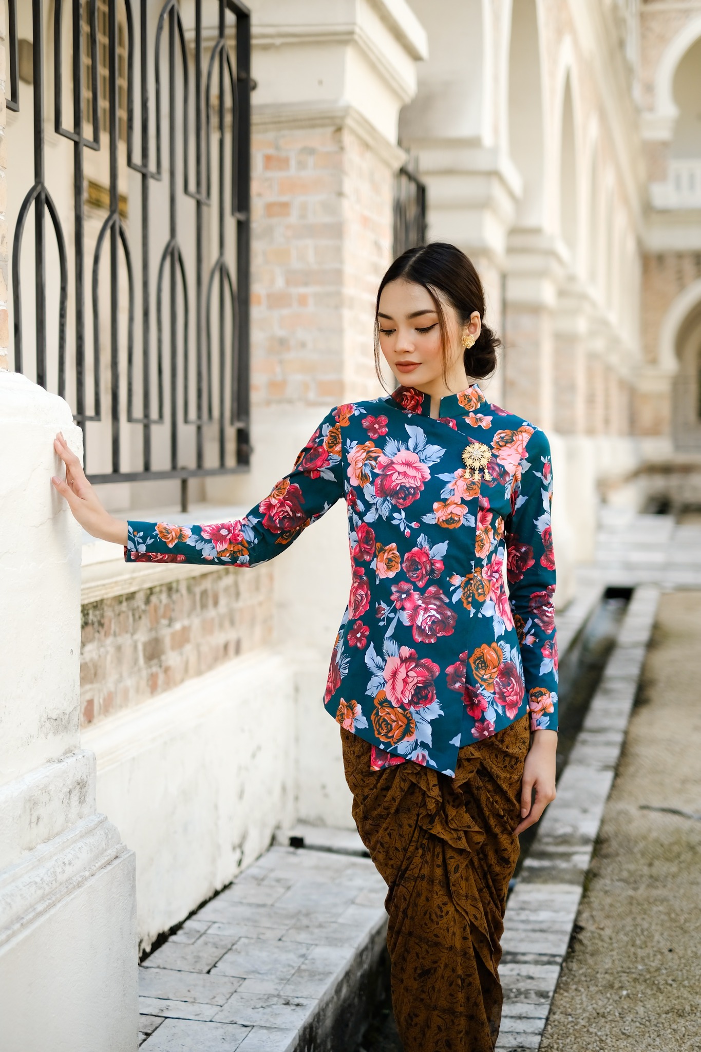 Riskavebrie - Kebaya Janggan Kembangan