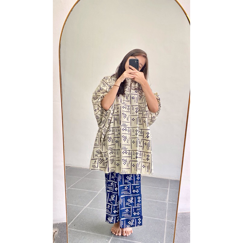 Riskavebrie - Lentera Series Biru