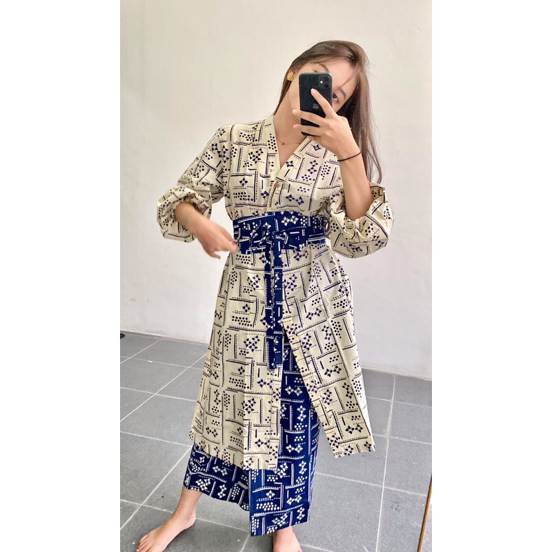 Riskavebrie - Lentera Series Biru