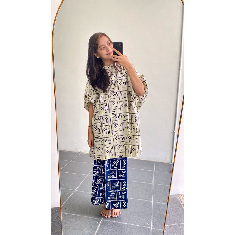 Riskavebrie - Lentera Series Biru