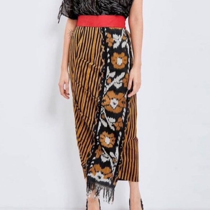 Riskavebrie - Drapping Skirt Tenun