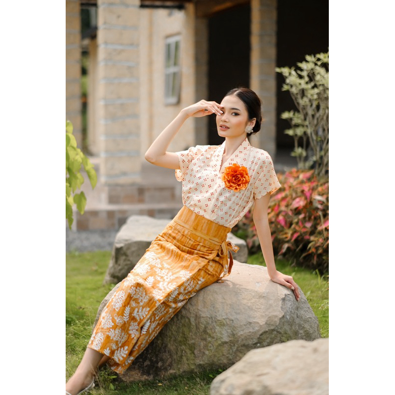 Riskavebrie - Rok Lembayung Batik Series
