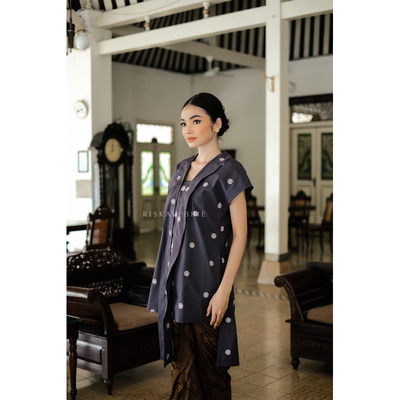 Riskavebrie - Kebaya Aleeca