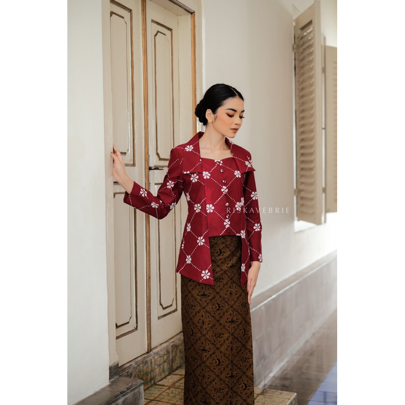 Riskavebrie - Kebaya Harum Kembangan