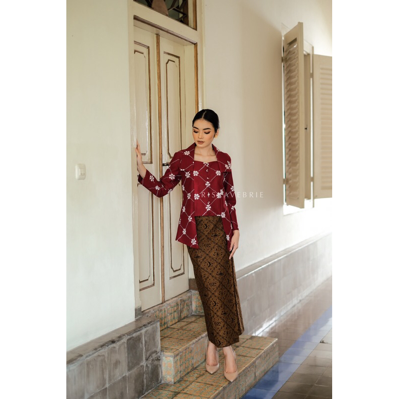 Riskavebrie - Kebaya Harum Kembangan
