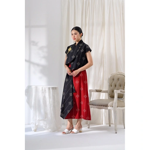 Image of RISKAVEBRIE - Jelita Outer Blouse Skirt New Series Askara
