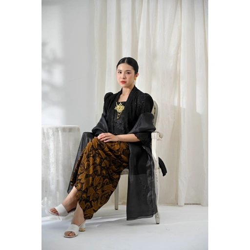 Image of Manika Kebaya