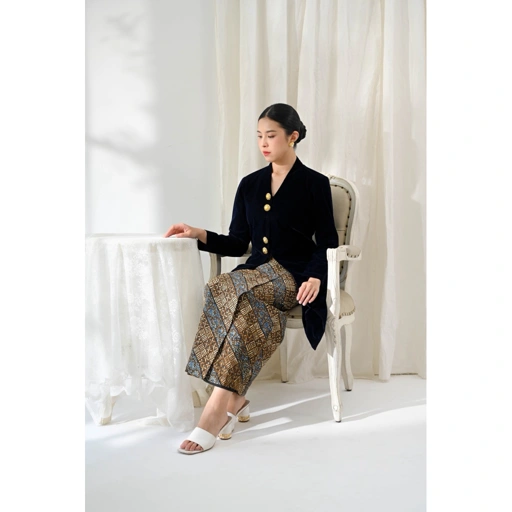 Image of Samara Velvet Kebaya